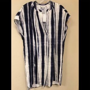 Vince silk Blue and white silk dress Size Medium